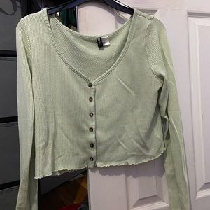 Button Cropped Long Sleeves Top